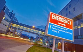 emergency room sign outside hospital