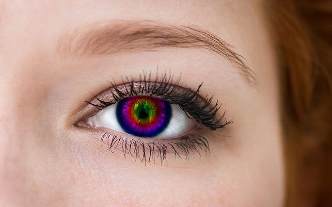 colored contact lenses