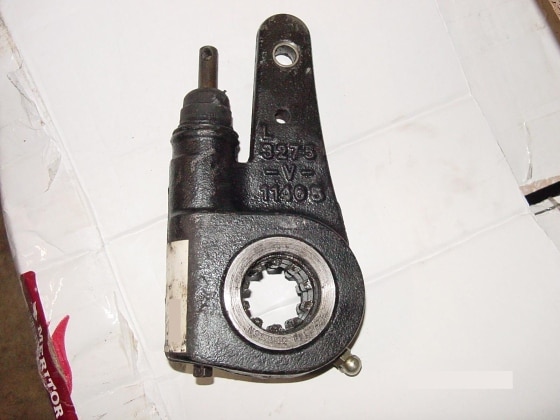 how to install slack adjusters