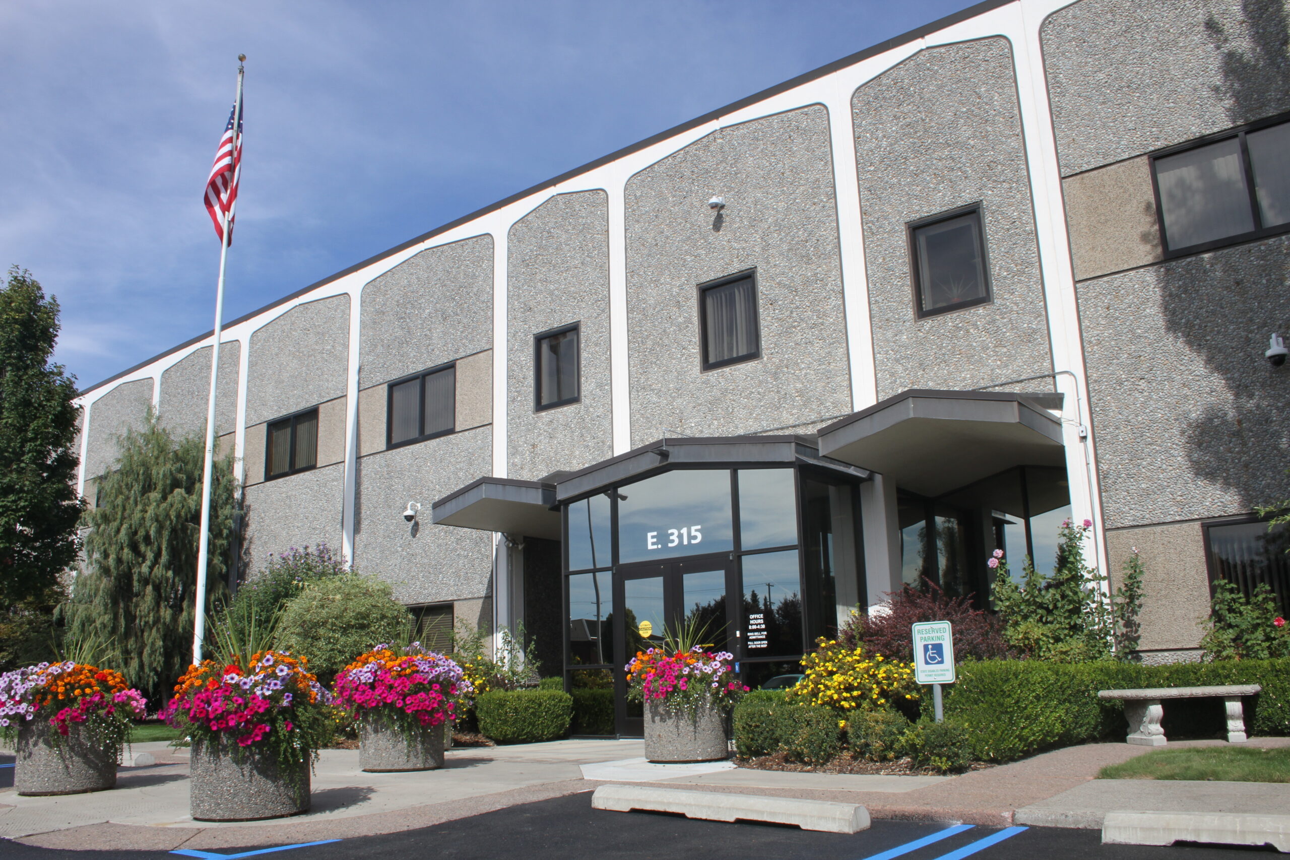 Photo of the Spokane Research Laboratory.