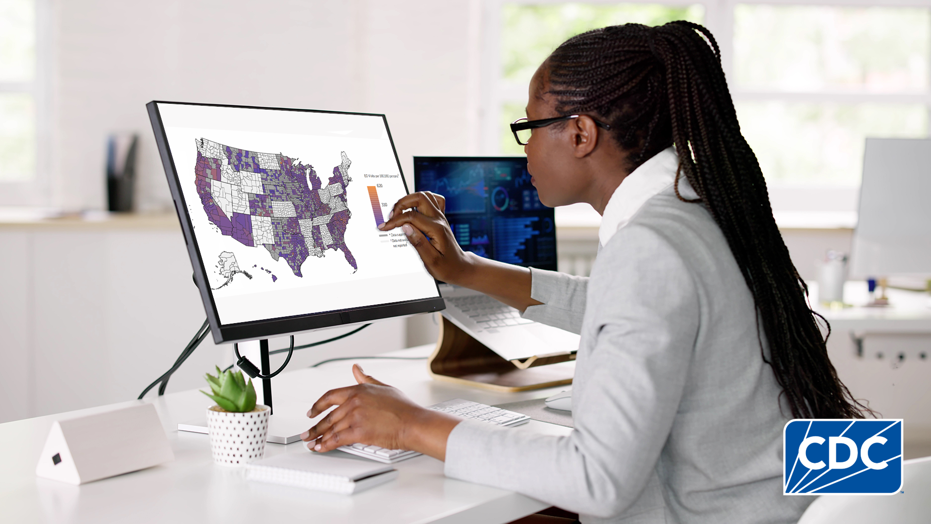 Data scientist looks at US nonfatal overdose data map.